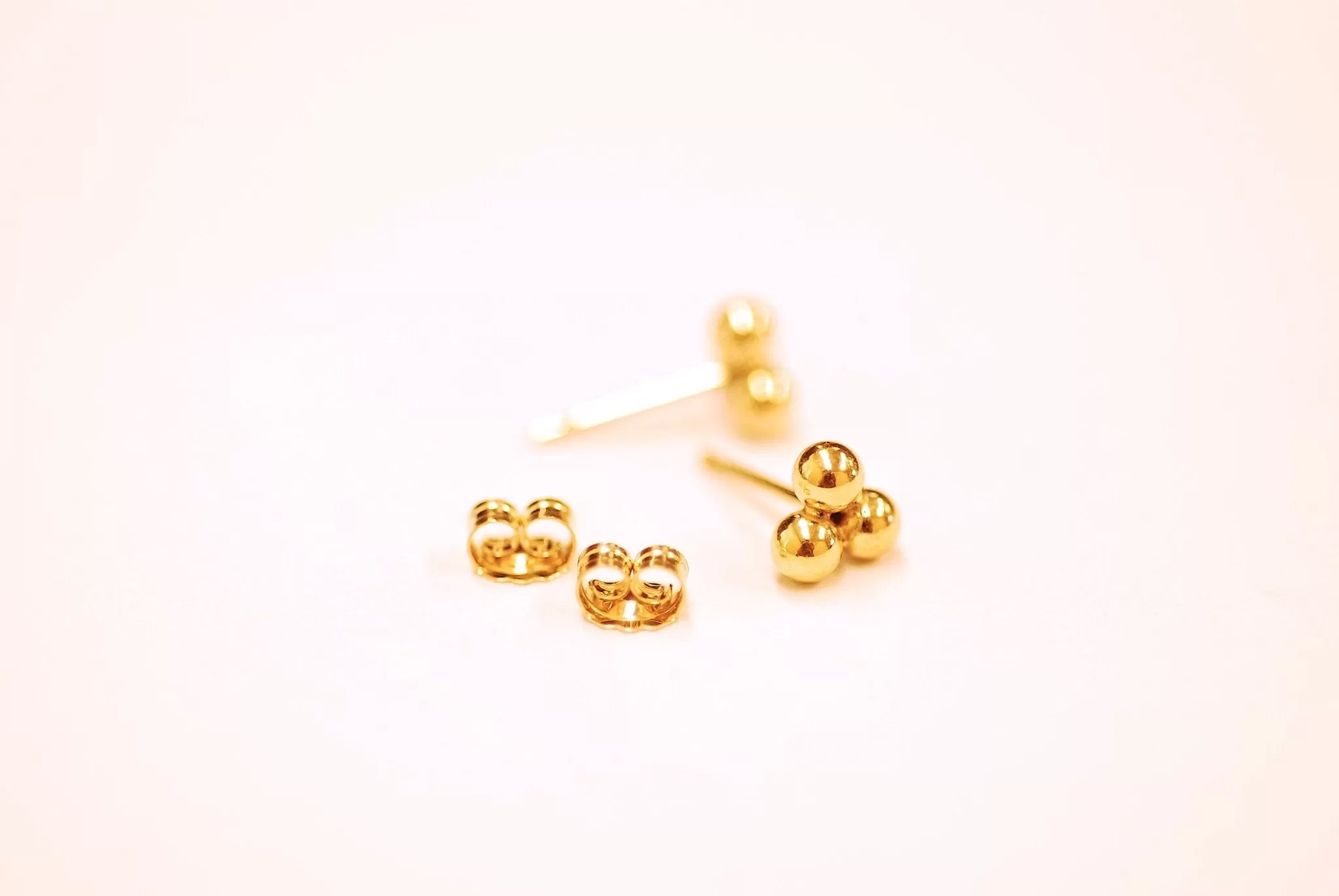 1 Pair 14k Gold Filled or 925 Sterling Silver 3 Ball Ear Stud Earrings Dainty Minimalist Cluster Cartilage Tragus Ear Stud Delicate Earring