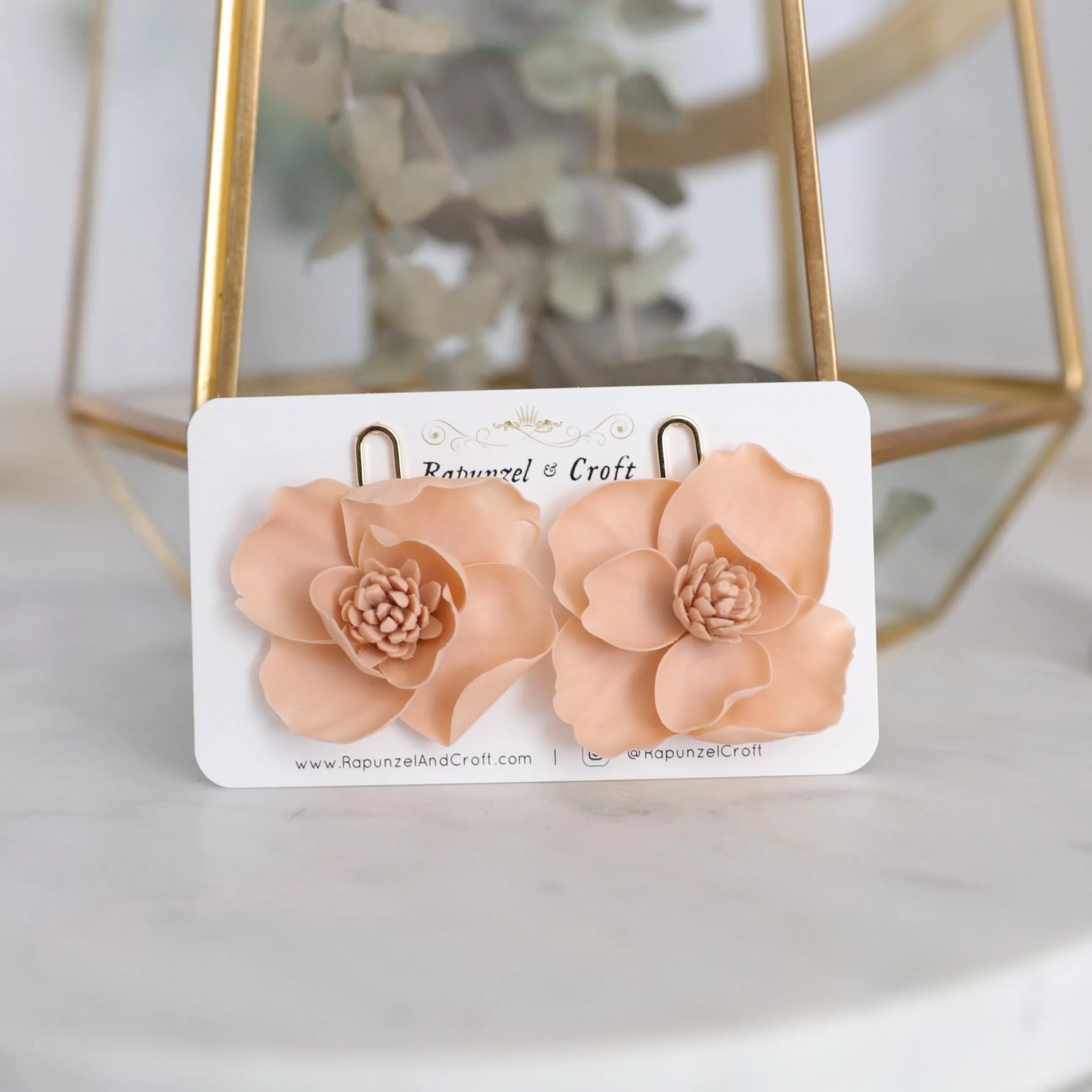 ARIANA Floral Dangles