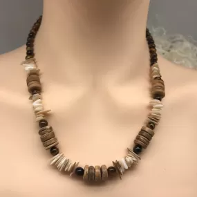 Bohemian Hawaii Puka White Clam Chip Shell Necklace