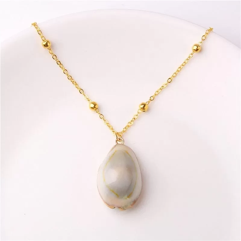 Boho Shell Necklace Sea Shell Chain Pendant Necklace