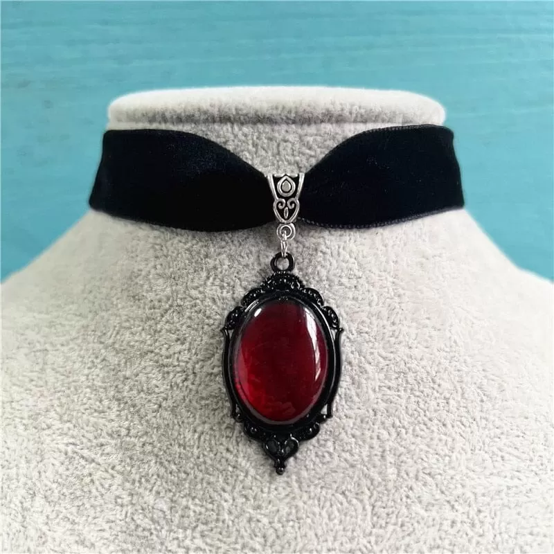 Cameo Pendant Choker Velvet Necklace