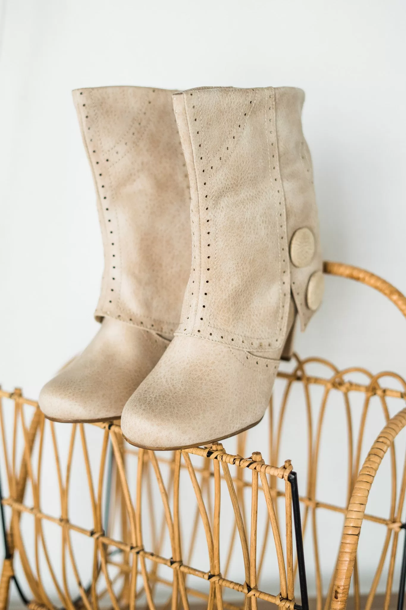 Cowgirl Star Booties in Cream