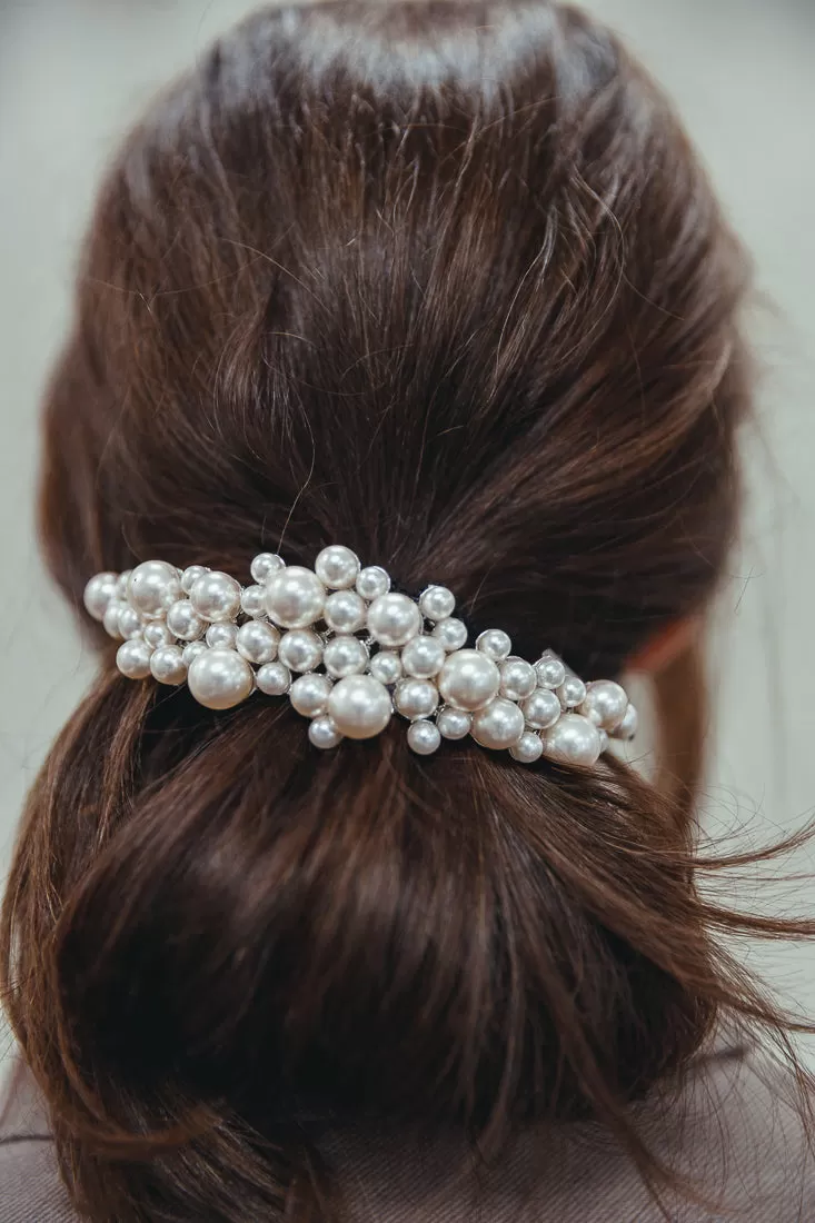 ENCHANTED PEARL CLUSTER BARRETTE