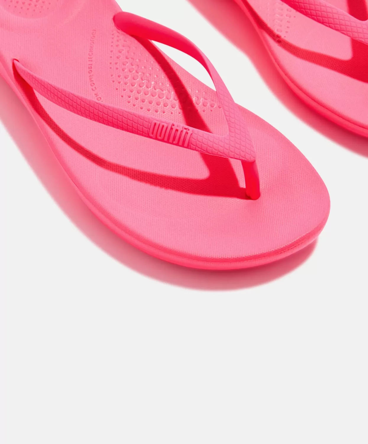 FitFlop IQushion Ergonomic Pop Pink Flip-Flops