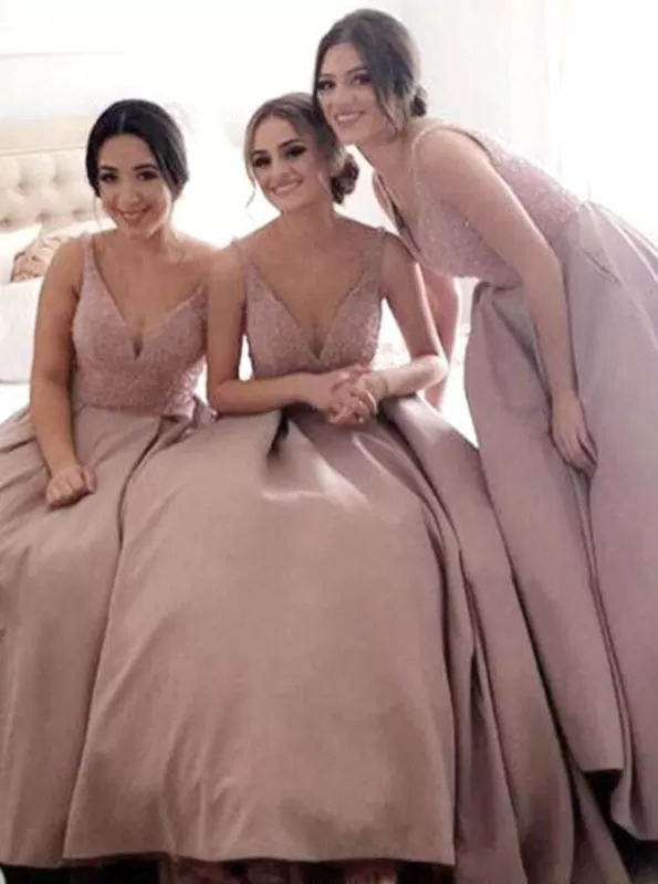 Glamorous V-neck Sleeveless Floor-Length Bridesmaid Dress