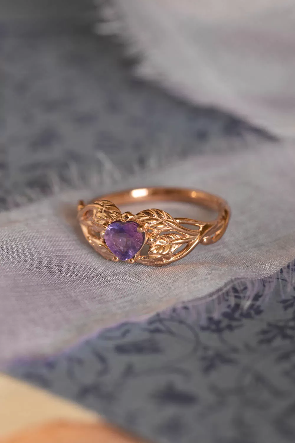 Heart sapphire twig engagement ring, rose gold ring with sapphire / Tilia