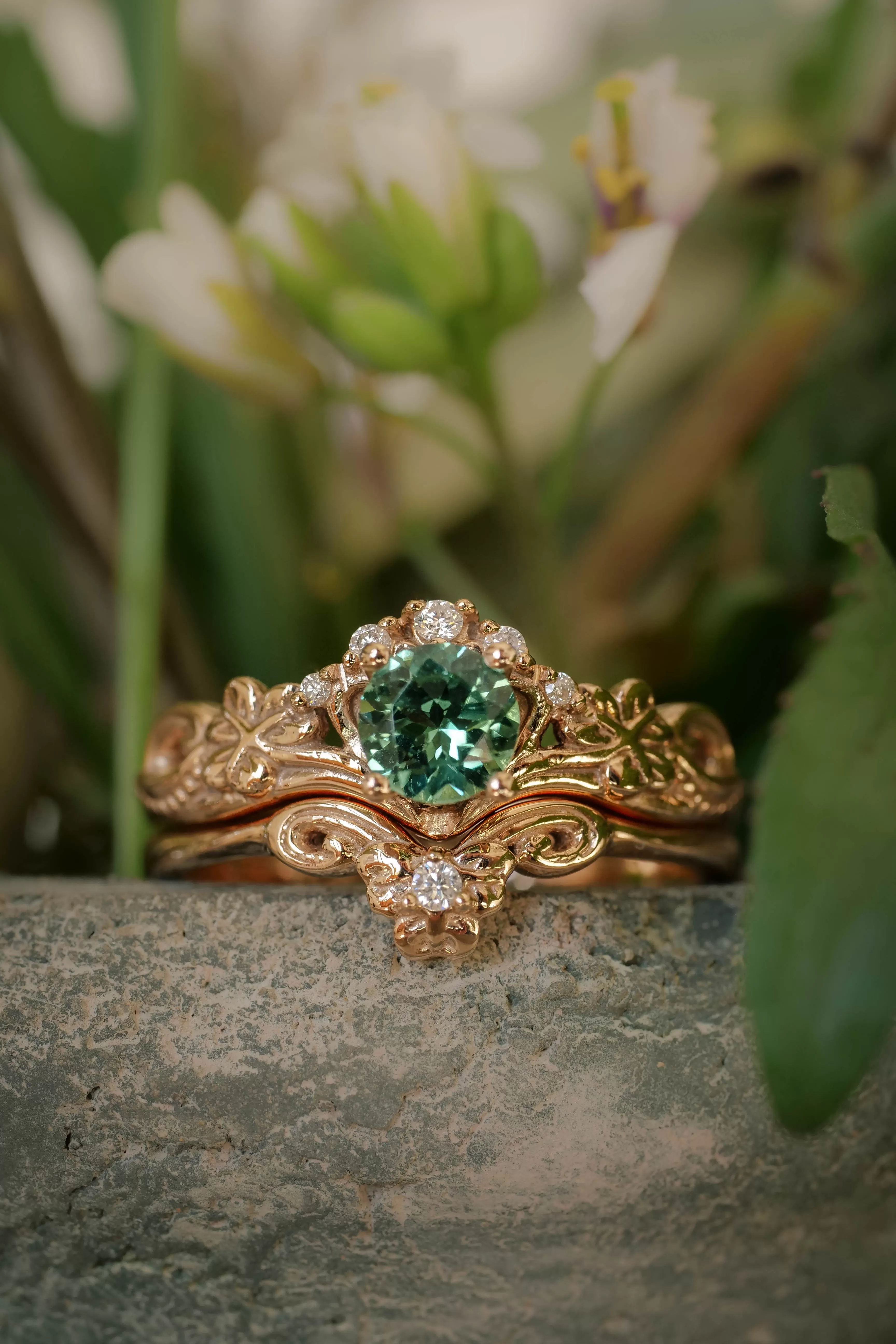 Mint green tourmaline bridal ring set with diamonds / Horta