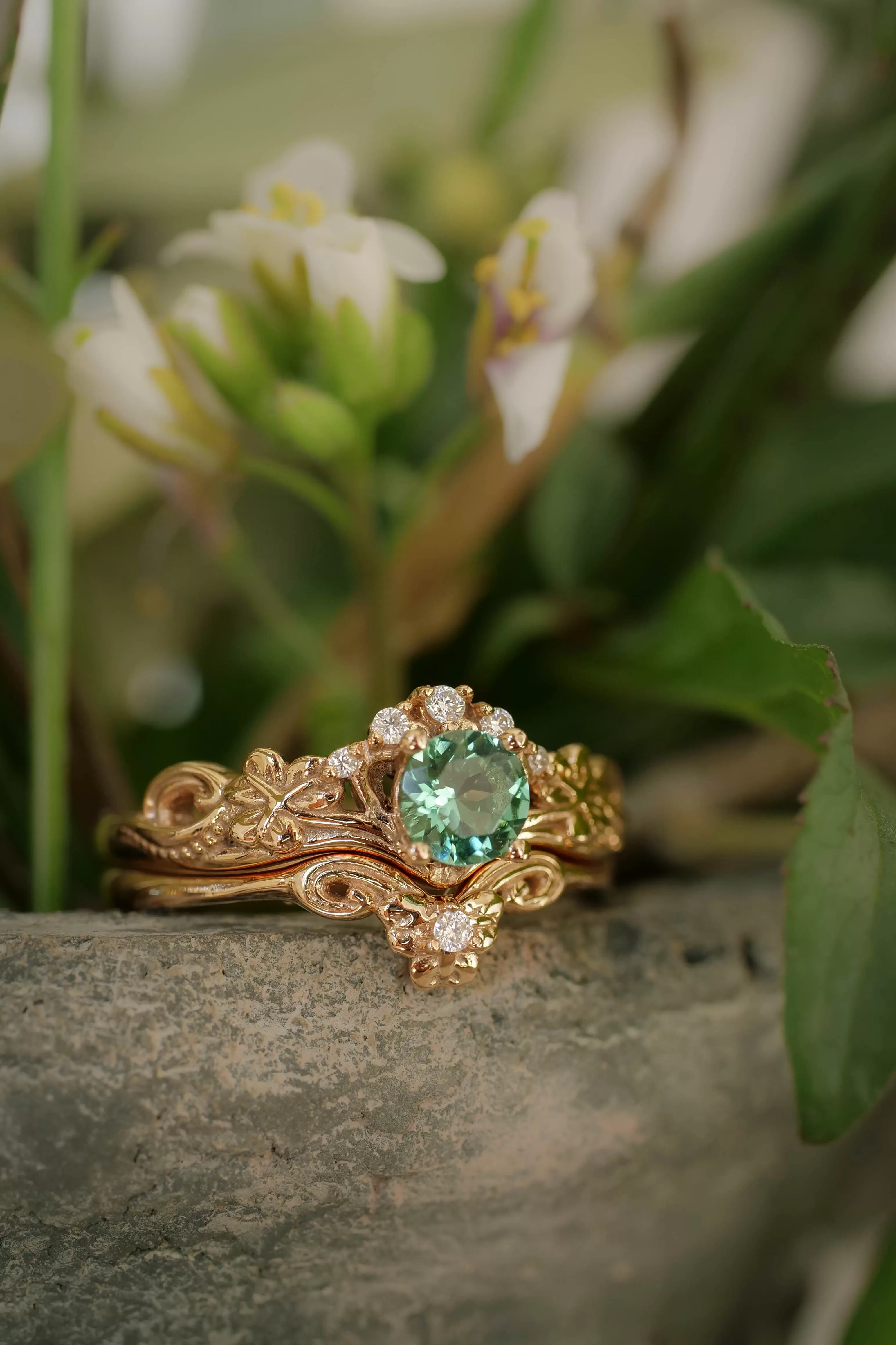 Mint green tourmaline bridal ring set with diamonds / Horta