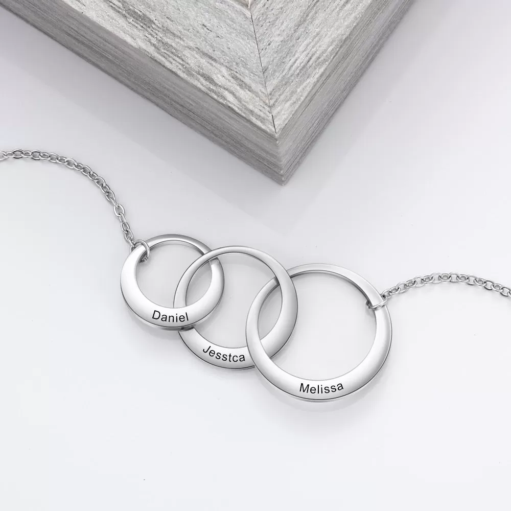 Personalized Intertwined Circle Necklace with 3 Names