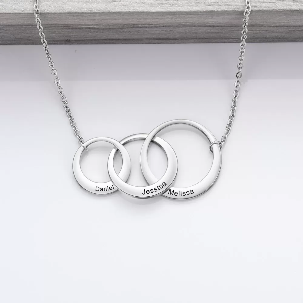 Personalized Intertwined Circle Necklace with 3 Names