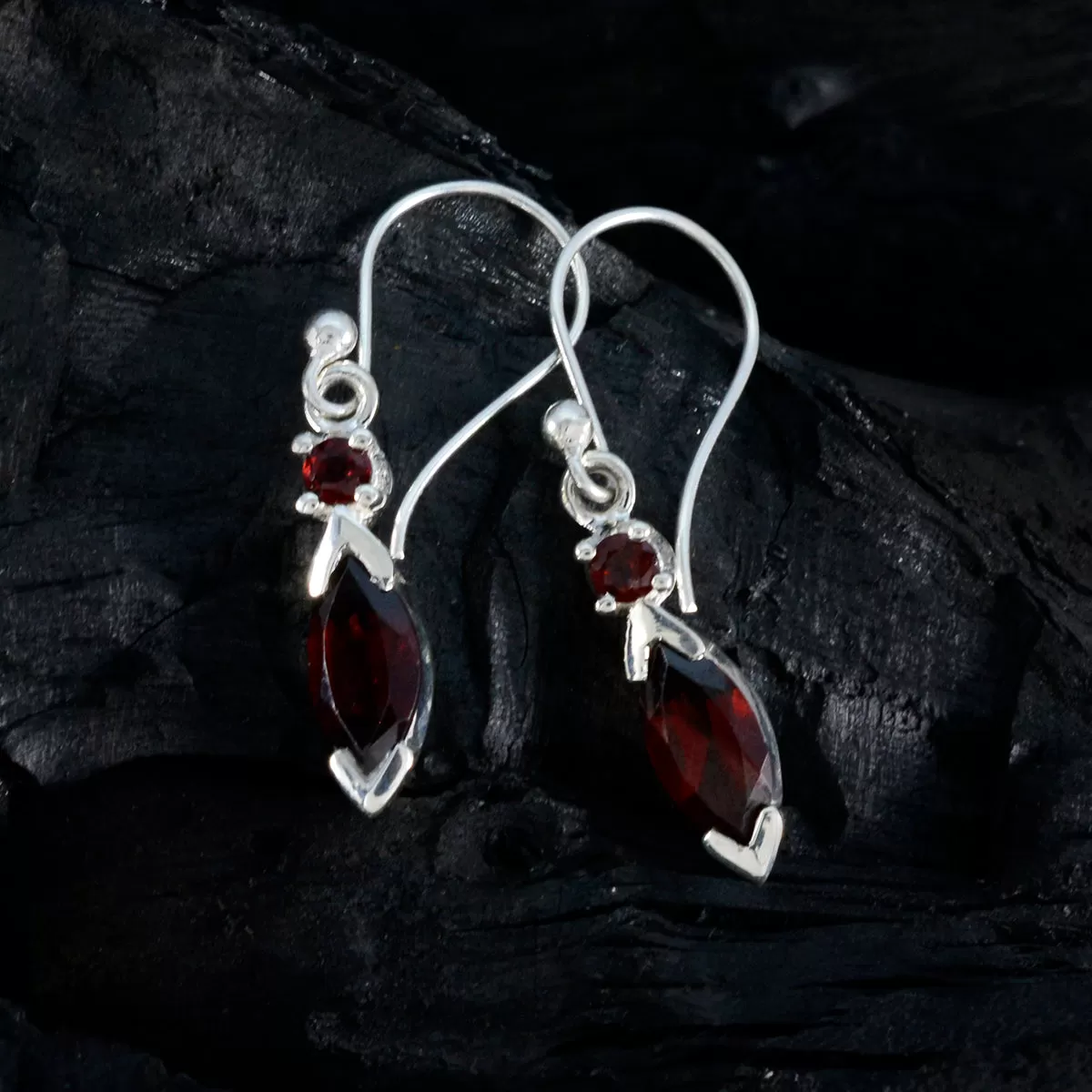 Riyo Beauteous 925 Sterling Silver Earring For Women Garnet Earring Bezel Setting Red Earring Dangle Earring