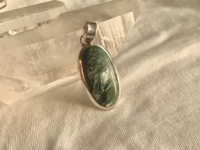 Seraphinite Naevia Pendant - Long Oval