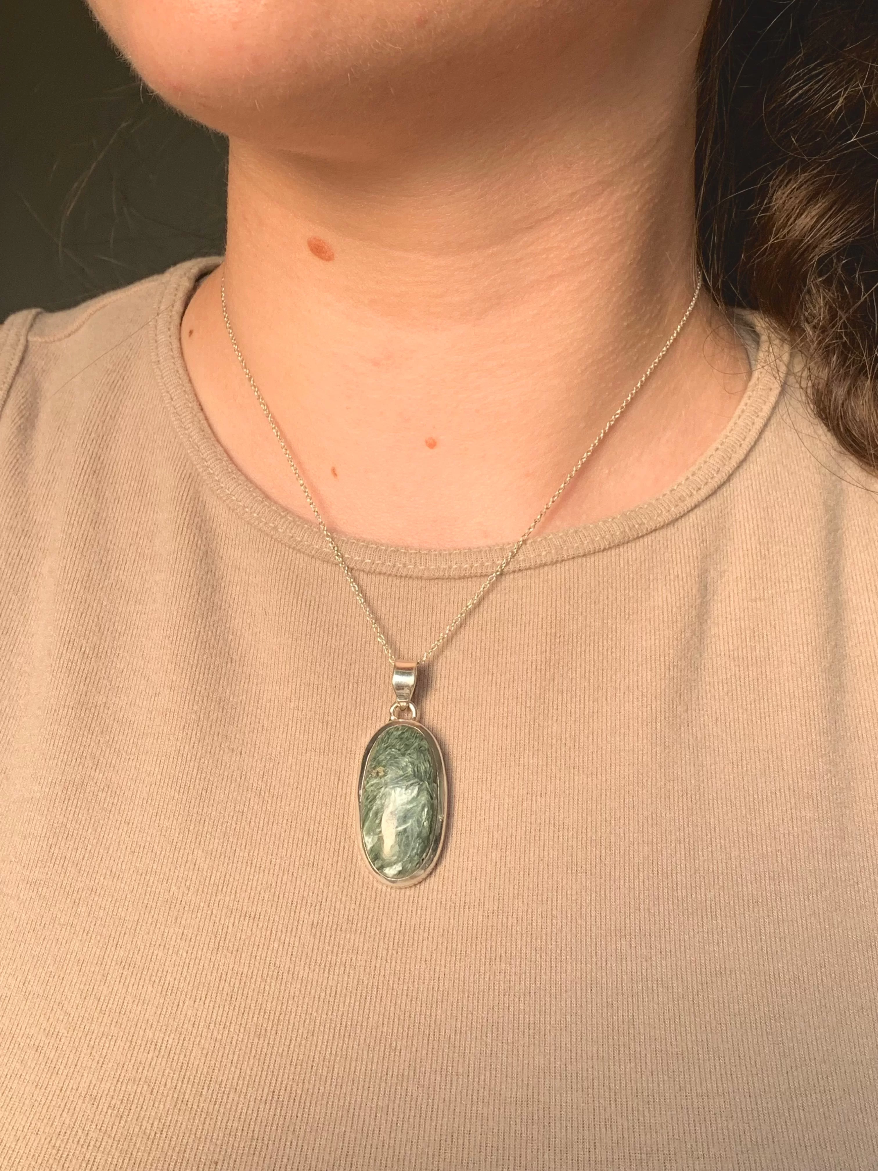 Seraphinite Naevia Pendant - Long Oval